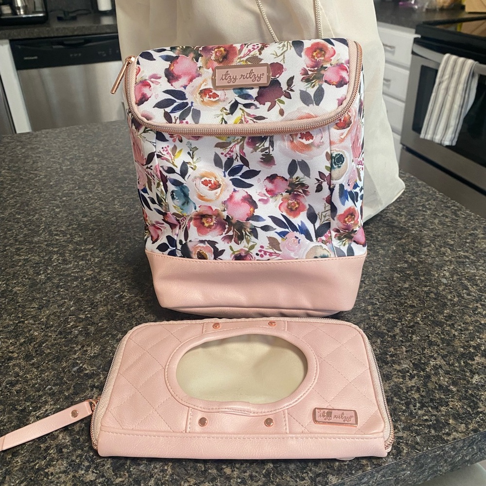 Itzy Ritzy Floral Bag and Wipes Holder